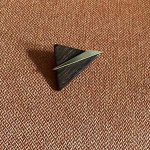 Elegant wood and goldtone brooch